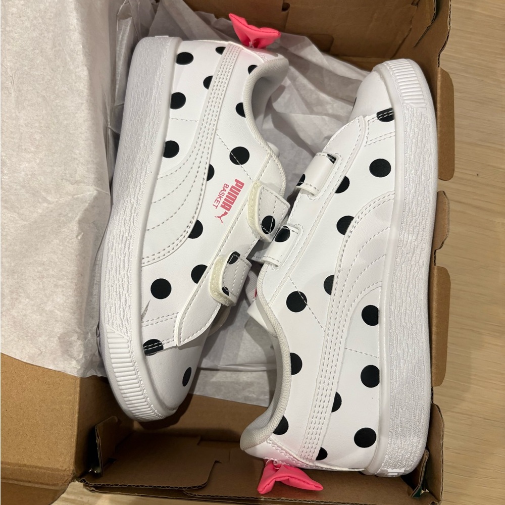 Puma Kids‎ White Sneakers with Pink Bow and Black Polka Dots 2.5C
